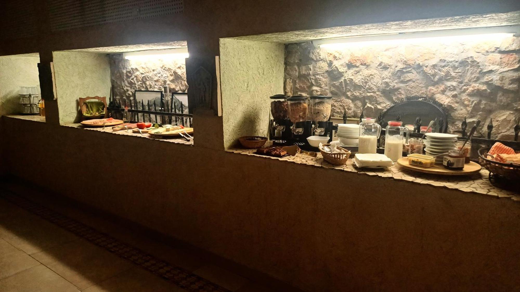 موستار فيلا أنري المظهر الخارجي الصورة
